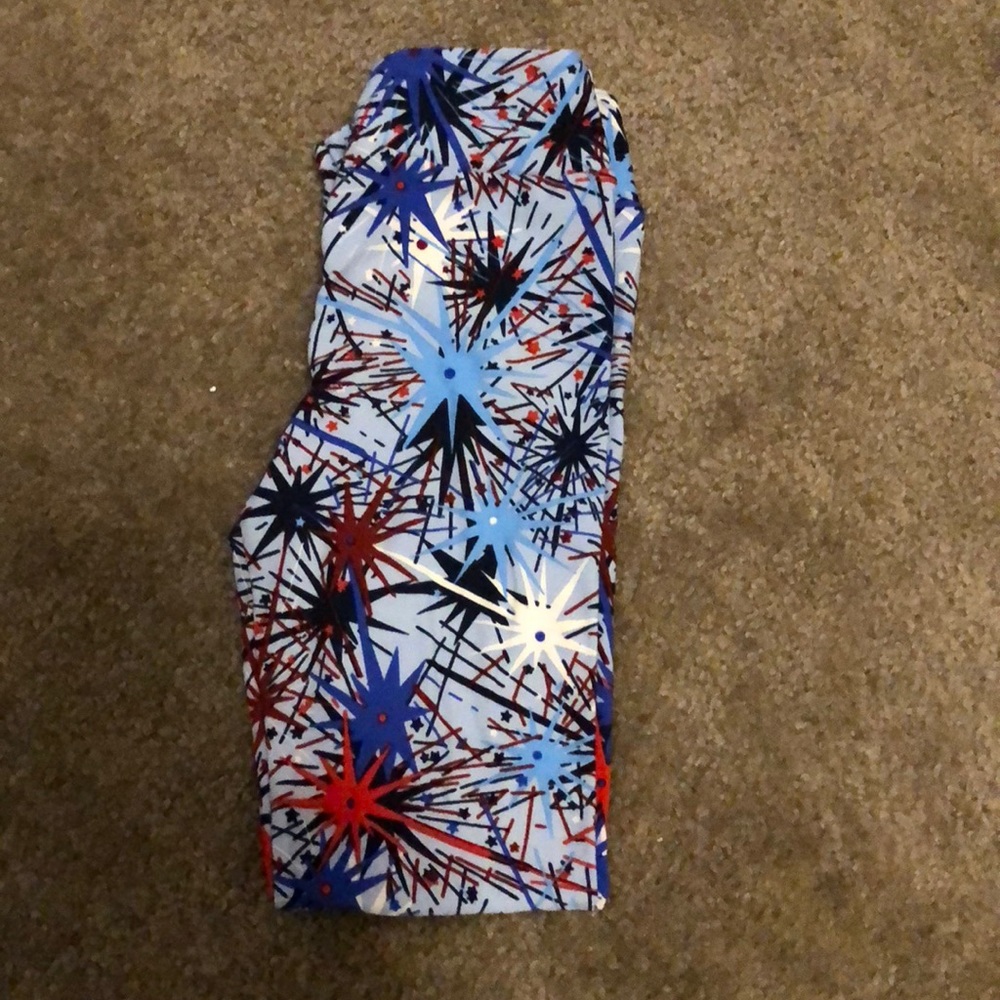 Lularoe blue red and white fireworks 💥 leggings